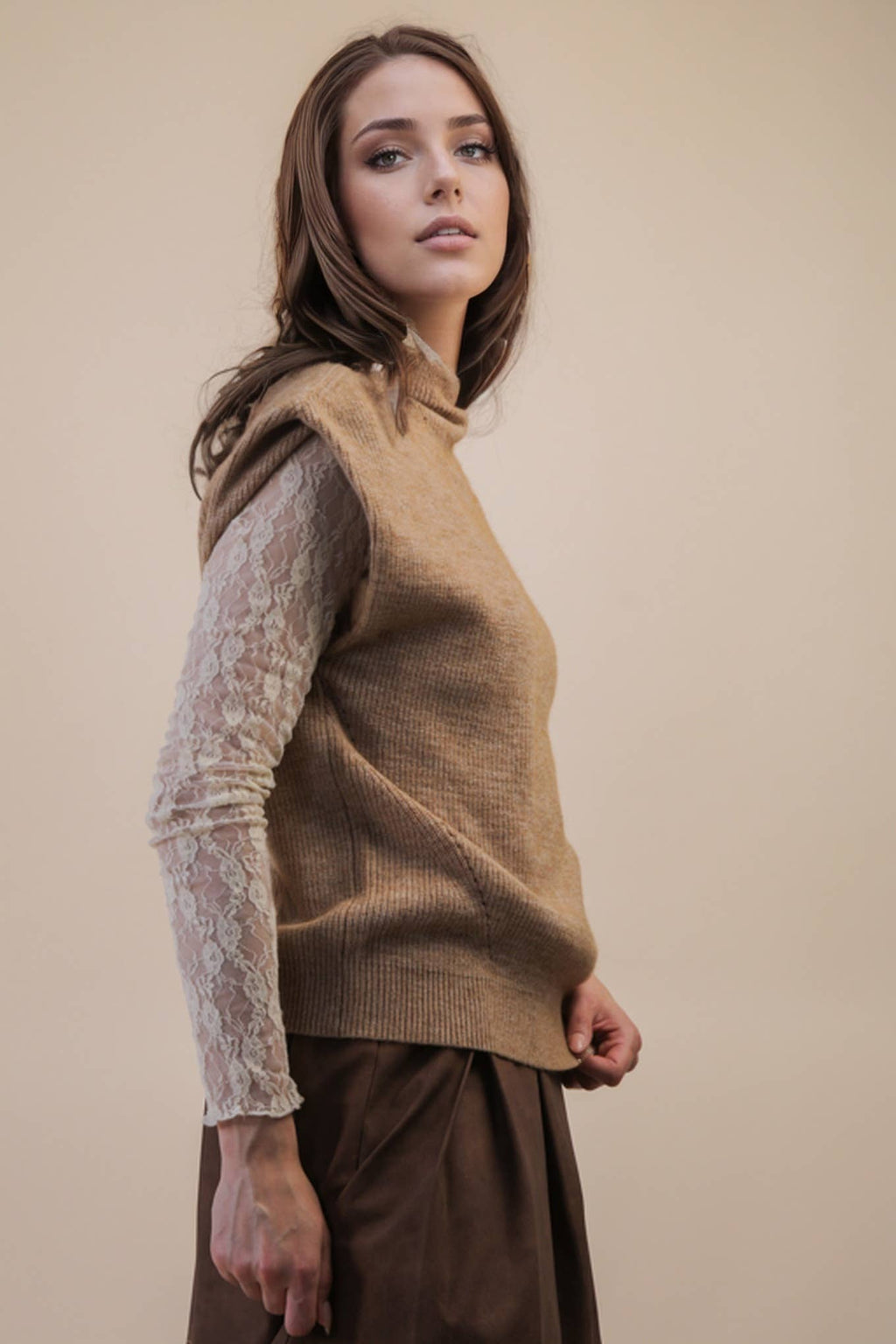 12W3391N-Soft Knit Sweater Vest Top