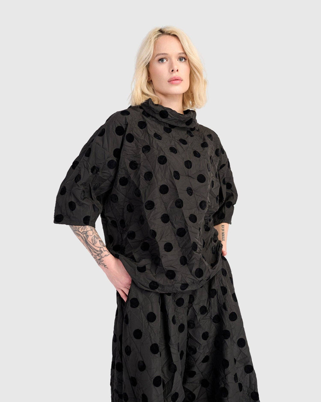 Soiree Funnel Top, Black Dots