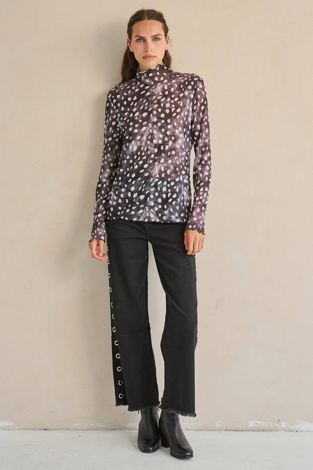 DEER PRINT MESH LONG SLEEVE TOP
