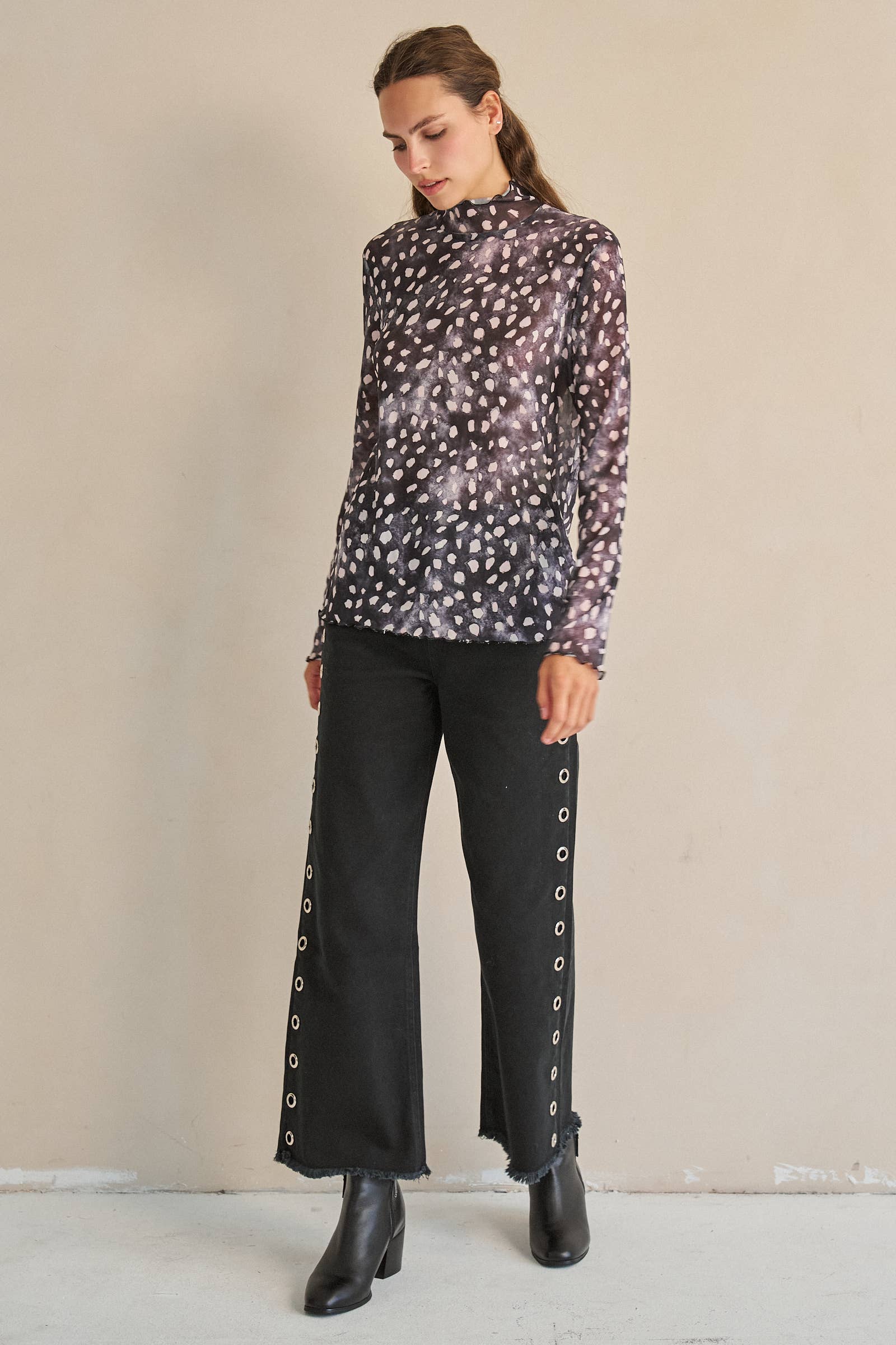 DEER PRINT MESH LONG SLEEVE TOP
