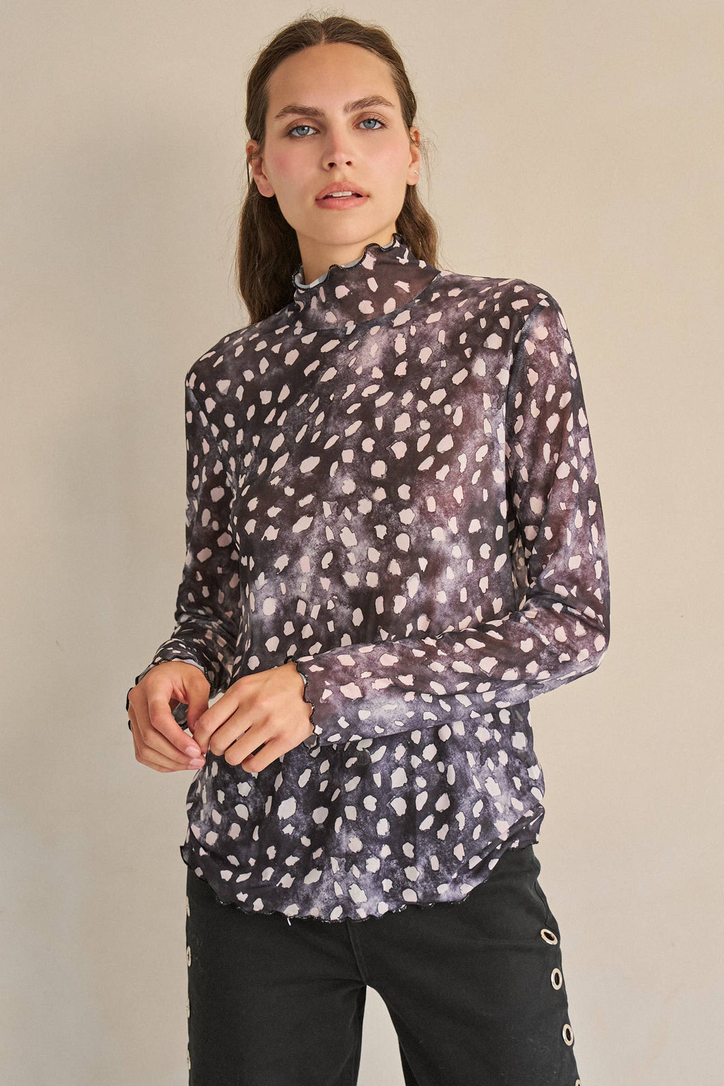 DEER PRINT MESH LONG SLEEVE TOP
