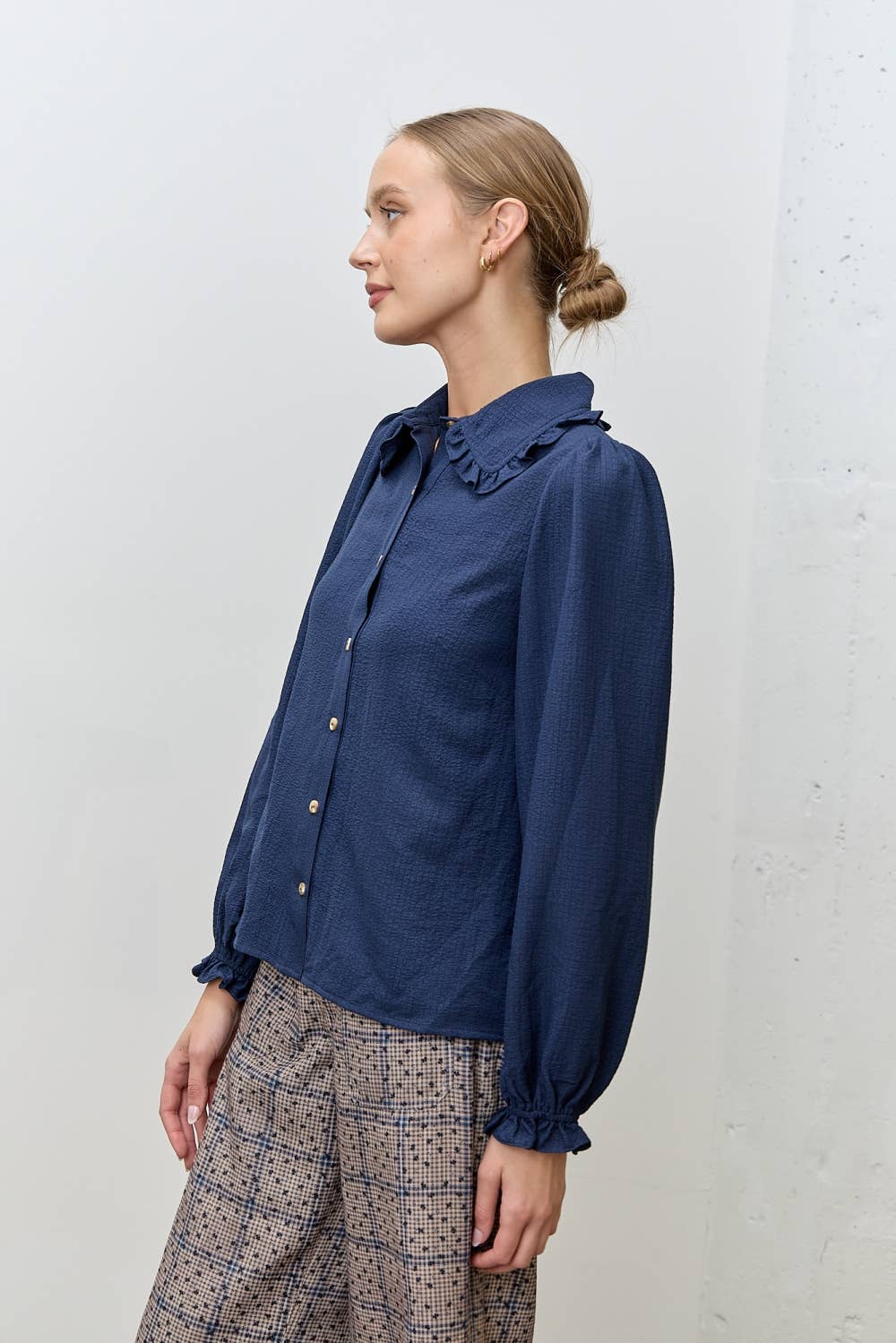 RUFFLED COLLARED LONG SLEEVE SHIRT